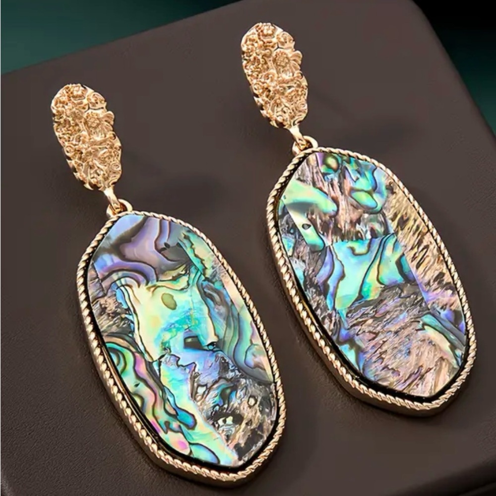 🛺🛺🛺BOGOHO 🛺🛺🛺Abalone Earrings